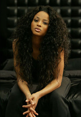 Lông người lơ lửng, tóc thật.